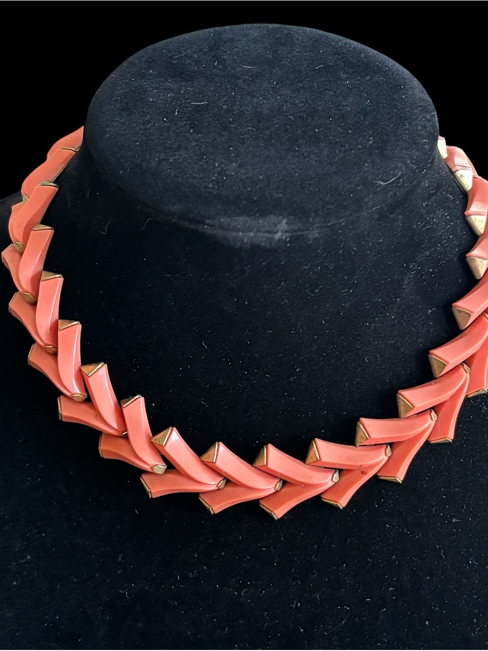 Vintage Coral Chevron Link Necklace - Coral and Gold-Tone